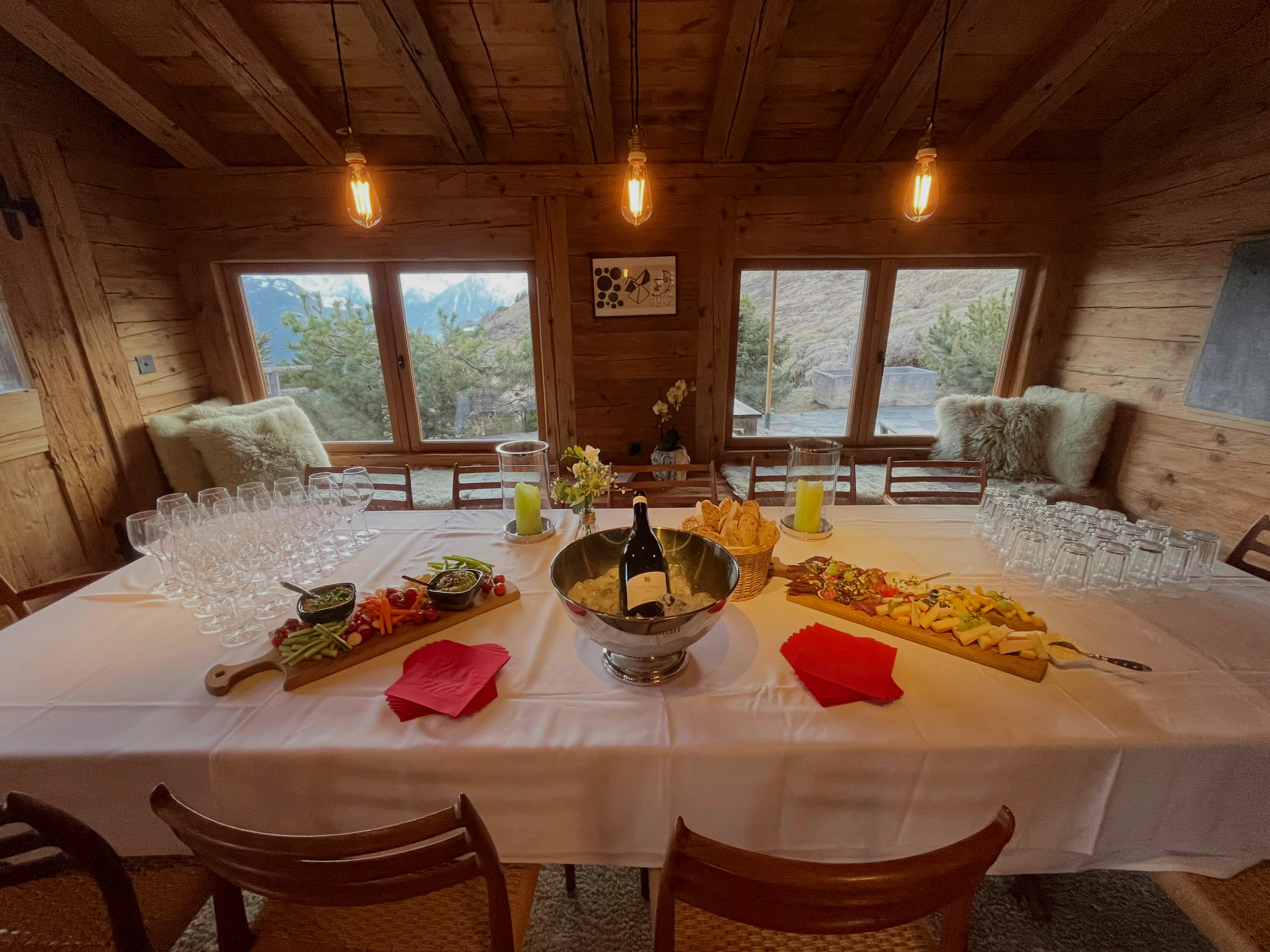 [background image] image of refreshed place setting (for a fine dining restaurant)